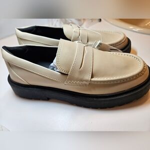 NWT Zara Loafers size 39/US 8